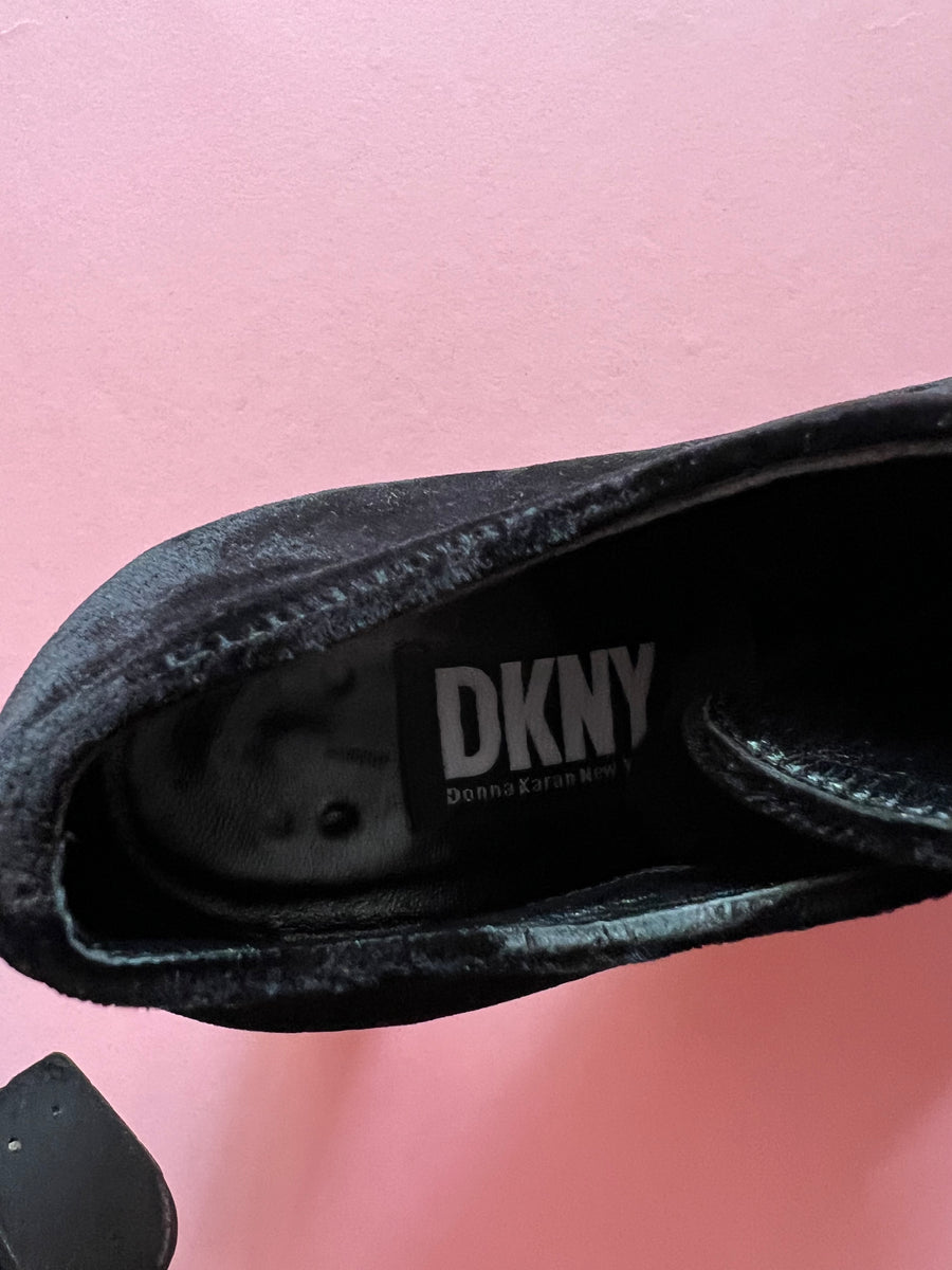 90s DKNY velvet Witch boots 7.5 The Nightshift