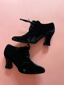 90s DKNY velvet Witch boots 7.5 The Nightshift